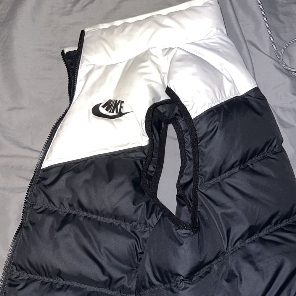 Small Nike vest in excellent condition!